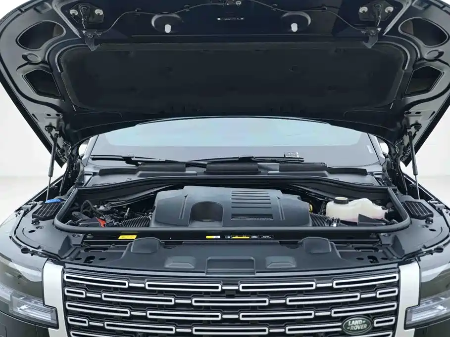 Land Rover Range Rover 2025 3.0 L6 400PS Long Wheelbase