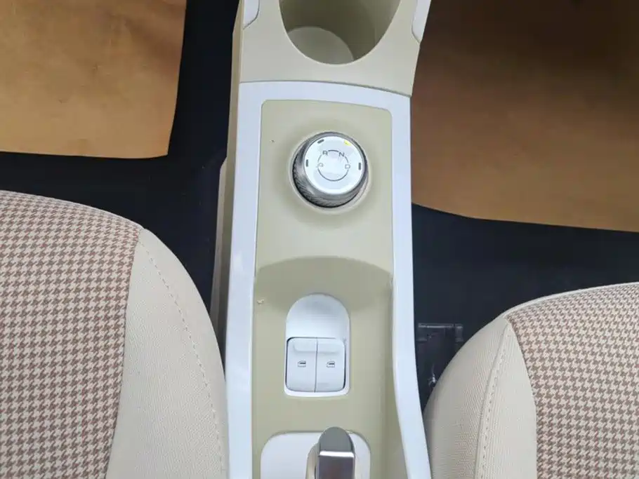 Wuling MINIEV — миниатюра 16