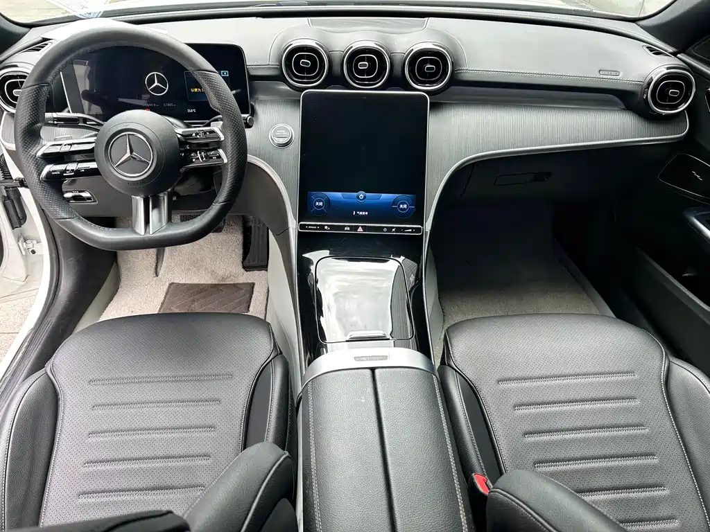 Mercedes-Benz C-Class — миниатюра 12