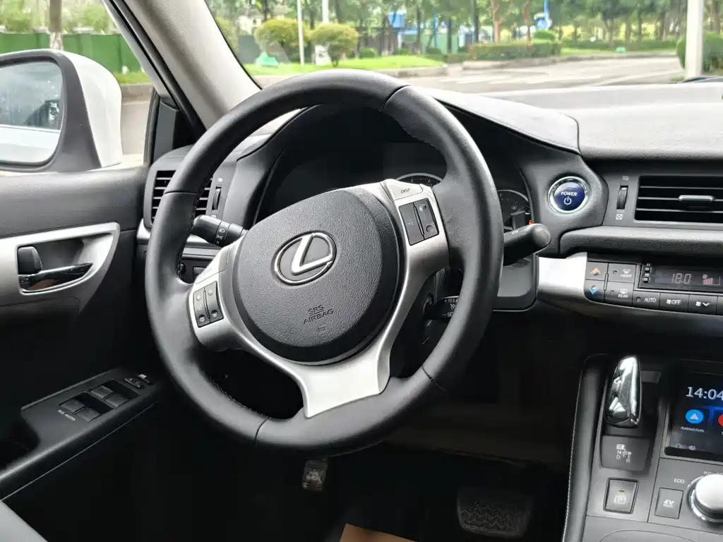 Lexus CT — миниатюра 6