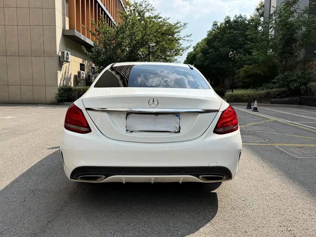 Mercedes-Benz C-Class — миниатюра 14