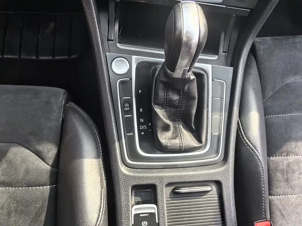 Volkswagen Golf — миниатюра 16