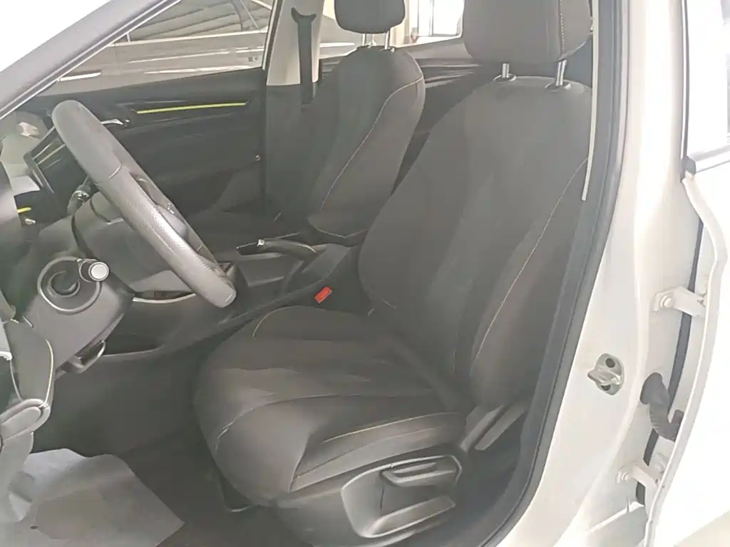 Roewe i5 — миниатюра 15