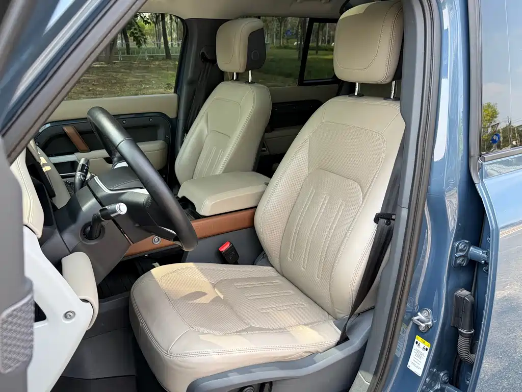 Land Rover Defender — миниатюра 11