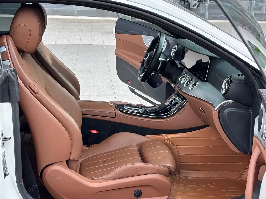 Mercedes-Benz E-Class (Import) — миниатюра 10