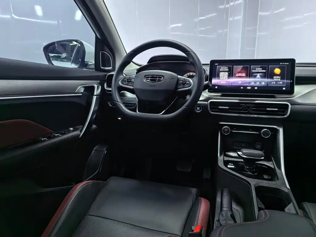 Geely Binyue — миниатюра 9