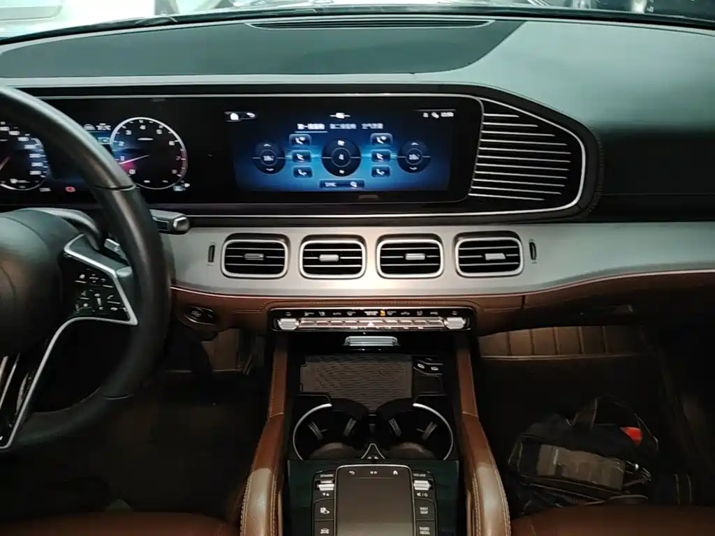 Mercedes-Benz GLE (Import) — миниатюра 13