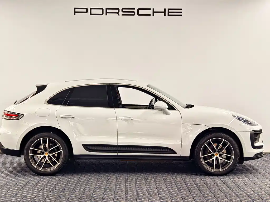 Porsche Macan — миниатюра 5