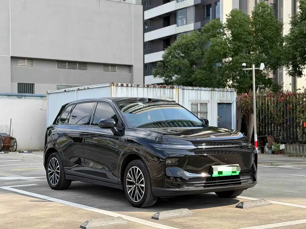 Leapmotor Leapmotor B10 — миниатюра 3