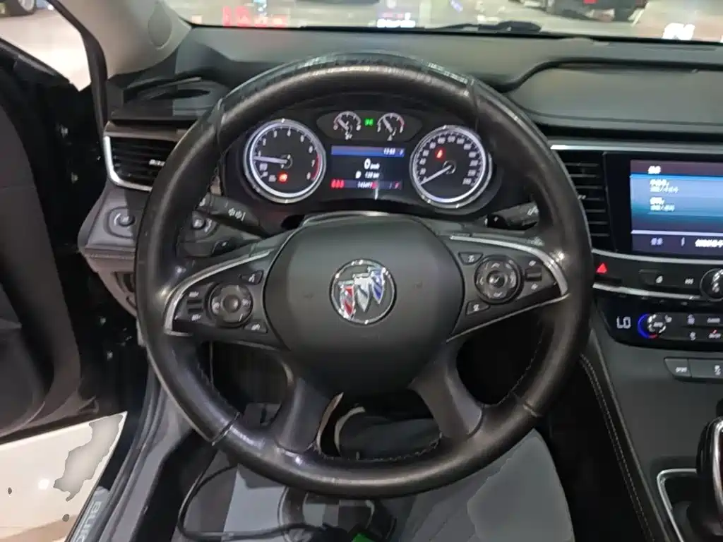 Buick LaCrosse — миниатюра 11