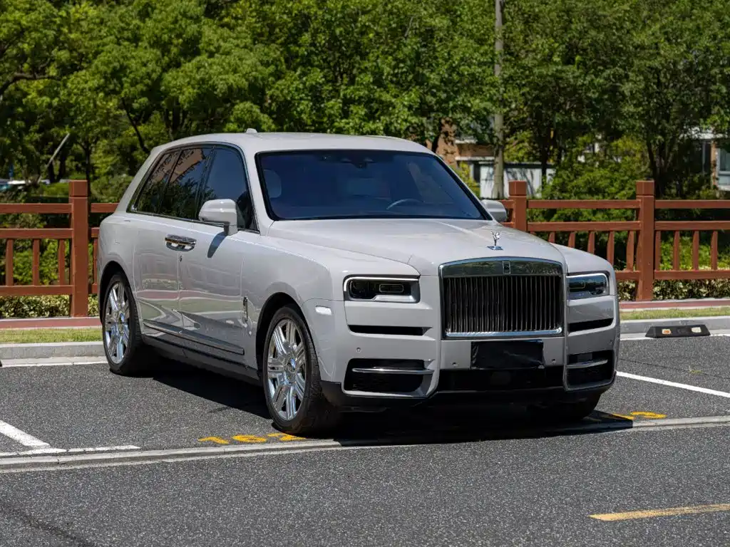 Rolls-Royce Cullinan — миниатюра 3
