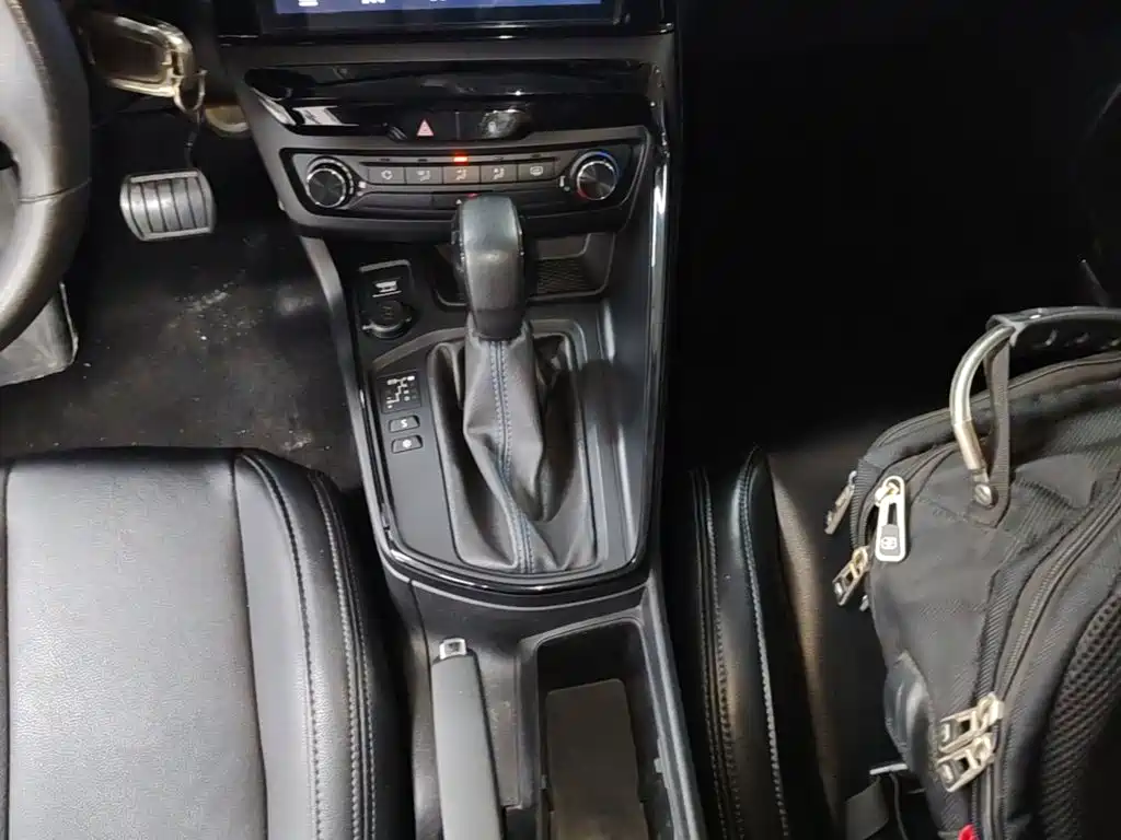 Peugeot 308 — миниатюра 14