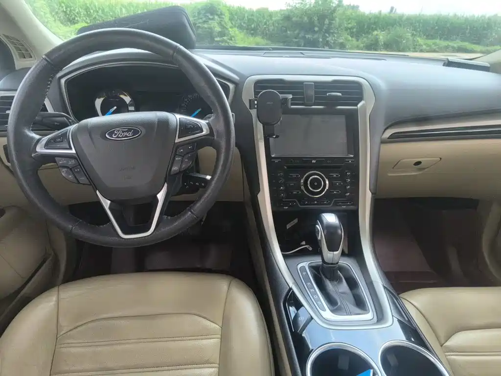 Ford Mondeo — миниатюра 13