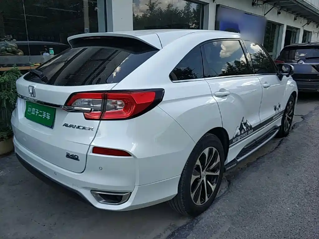 Honda Avancier — миниатюра 7