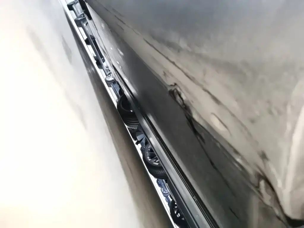 Tesla Model Y — миниатюра 22