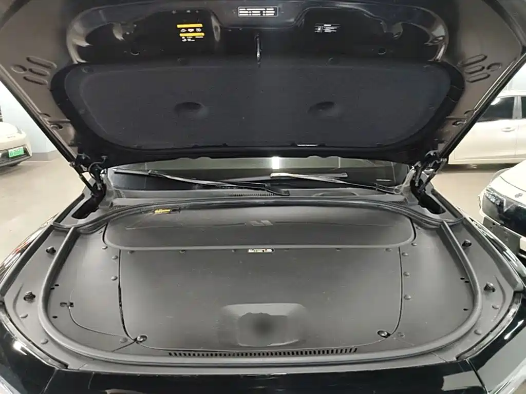 Li Auto Li ONE — миниатюра 20