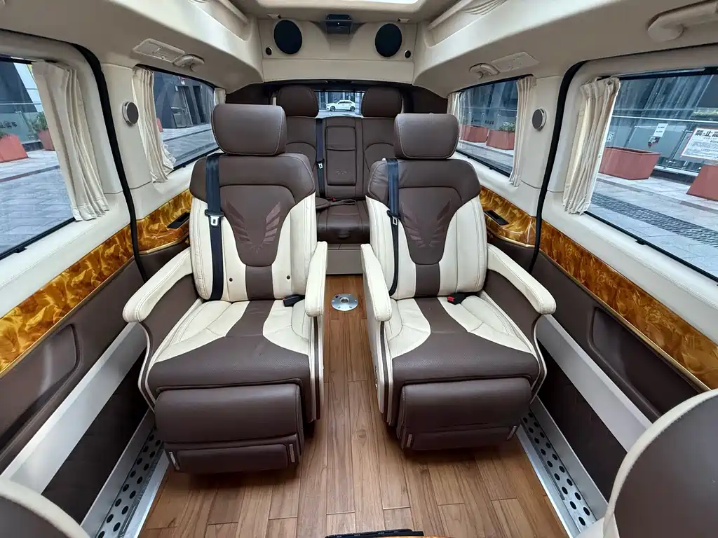 Mercedes-Benz V-Class — миниатюра 19