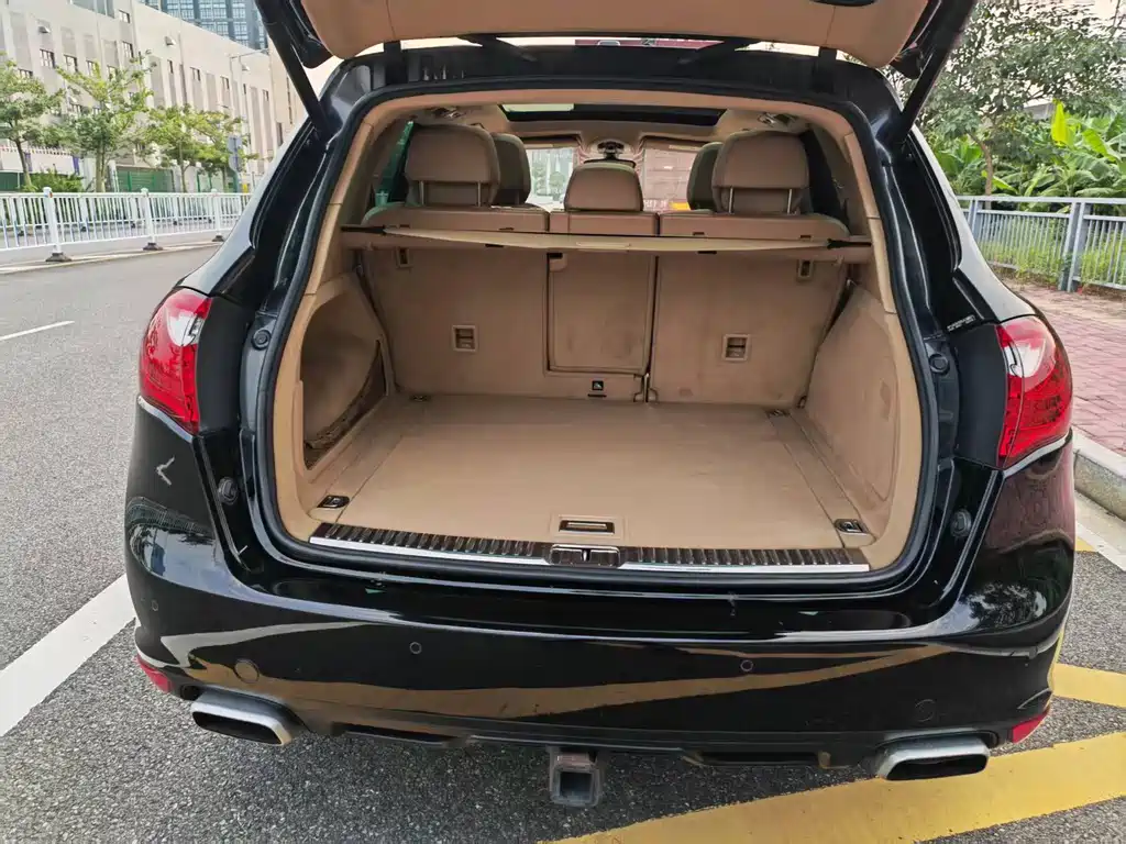 Porsche Cayenne — миниатюра 15