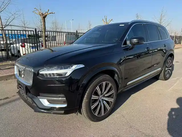 VOLVO XC90 2023