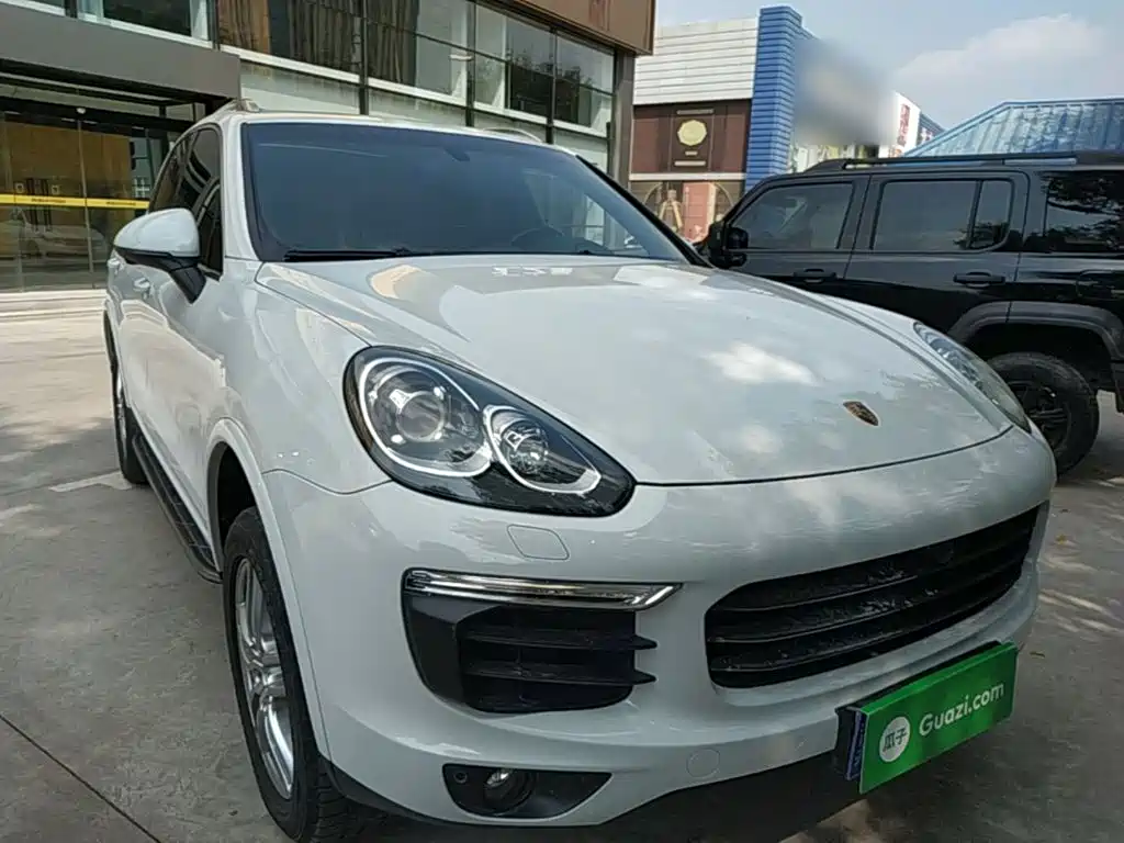 Porsche Cayenne — миниатюра 4