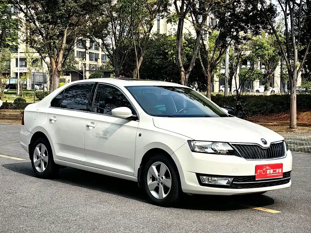 Skoda Rapid — миниатюра 3