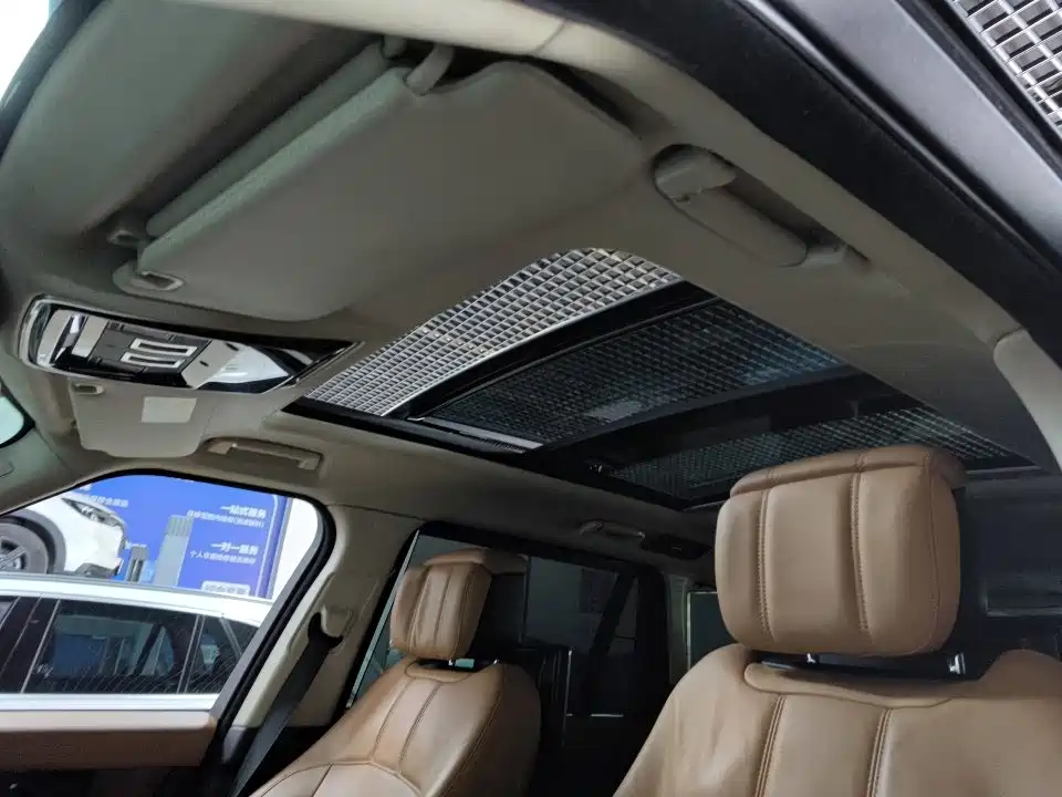 Land Rover Range Rover — миниатюра 13