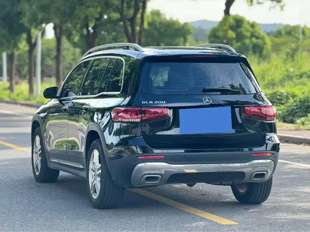 Mercedes-Benz GLB — миниатюра 9