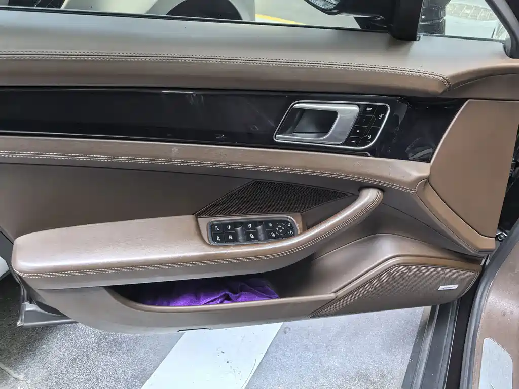 Porsche Panamera — миниатюра 5
