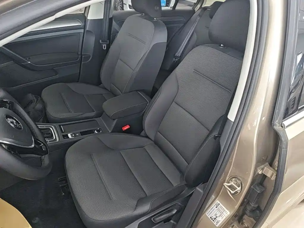 Volkswagen Golf — миниатюра 15
