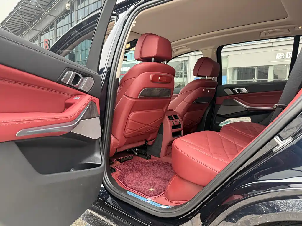 BMW X5 2026 xDrive 30Li Premium M Sport