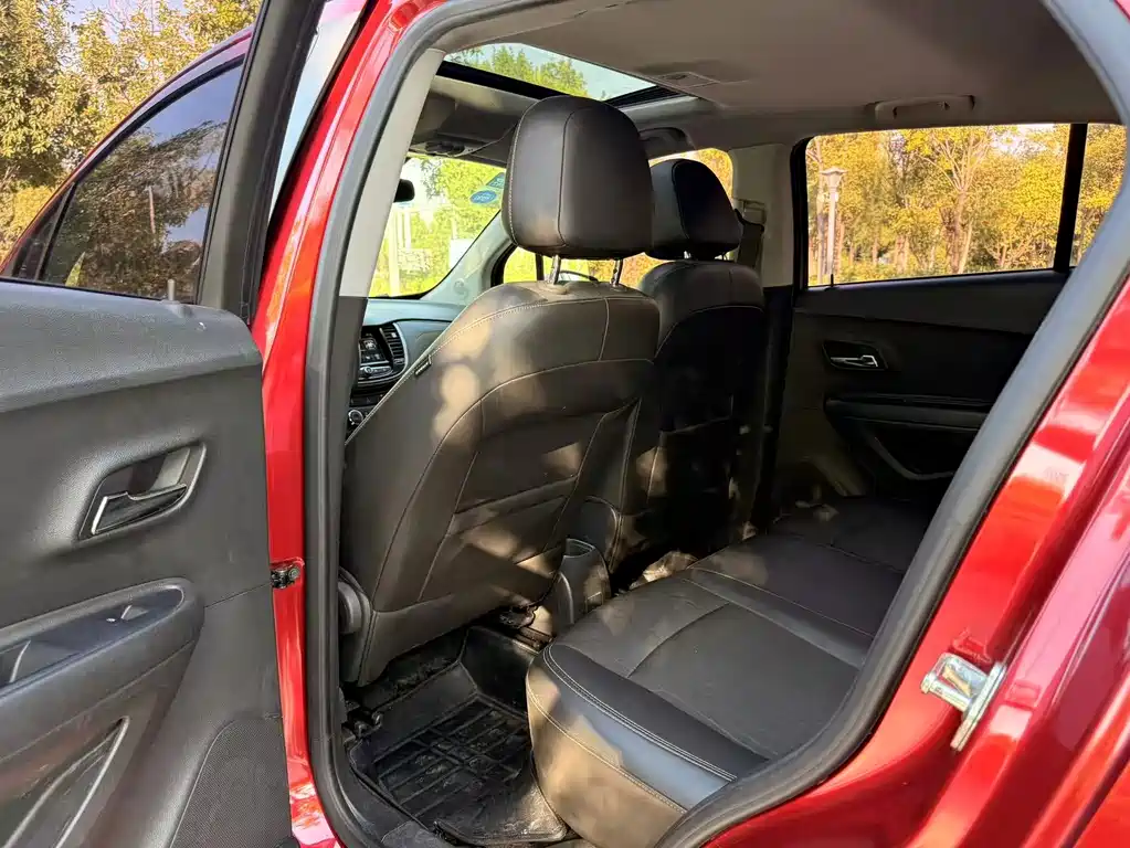 Chevrolet Trax — миниатюра 15