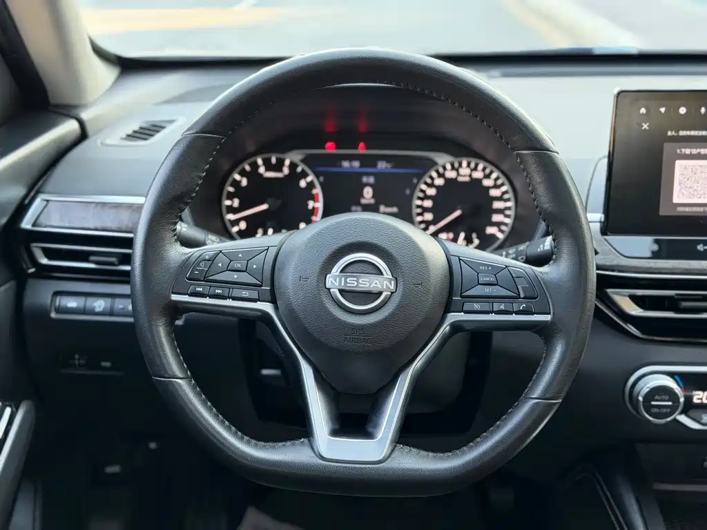 NISSAN TEANA