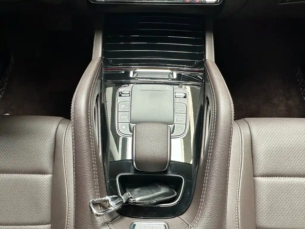 Mercedes-Benz GLE (Import) — миниатюра 15