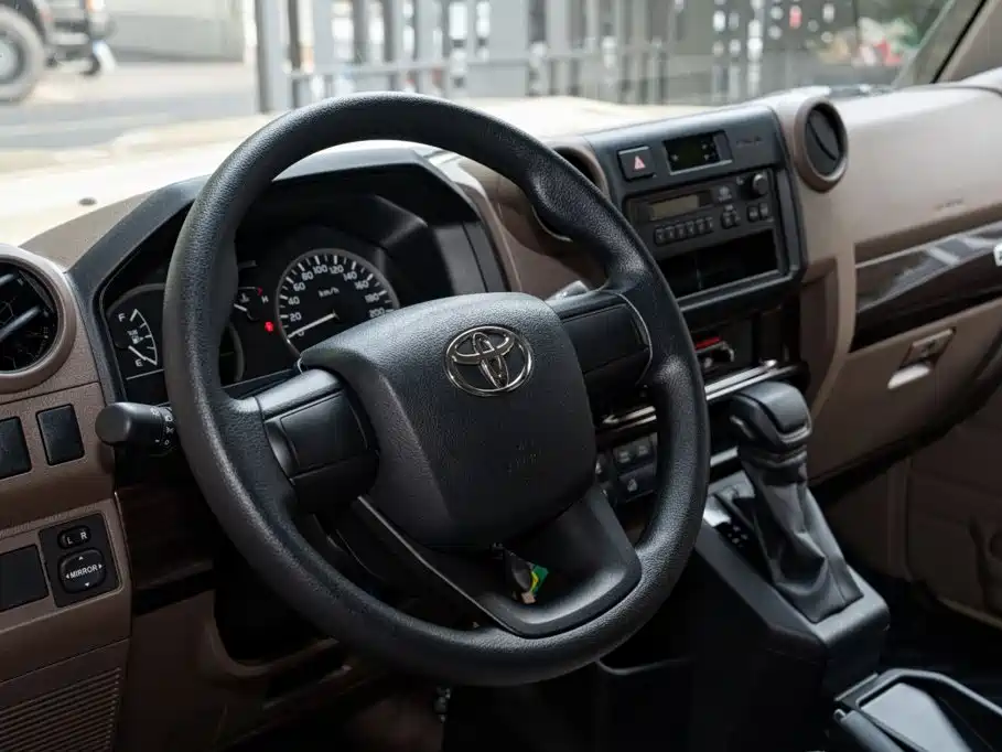 Toyota Land Cruiser — миниатюра 18