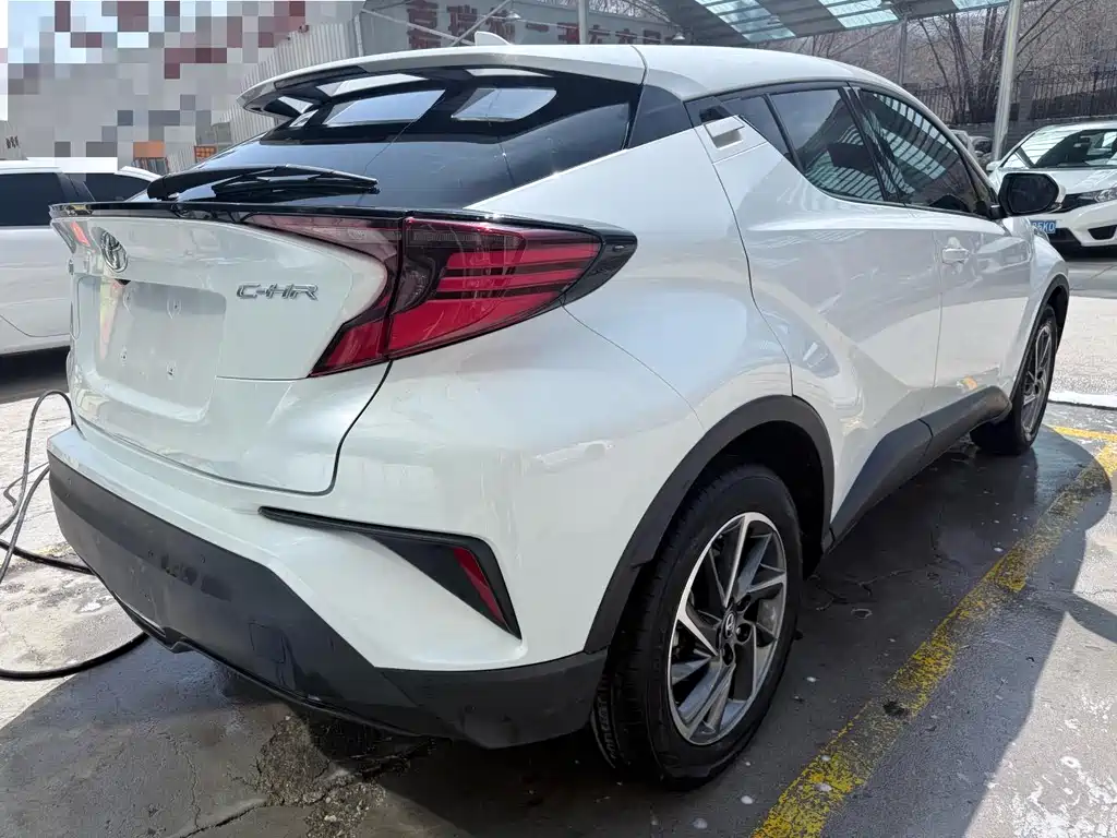 TOYOTA C HR