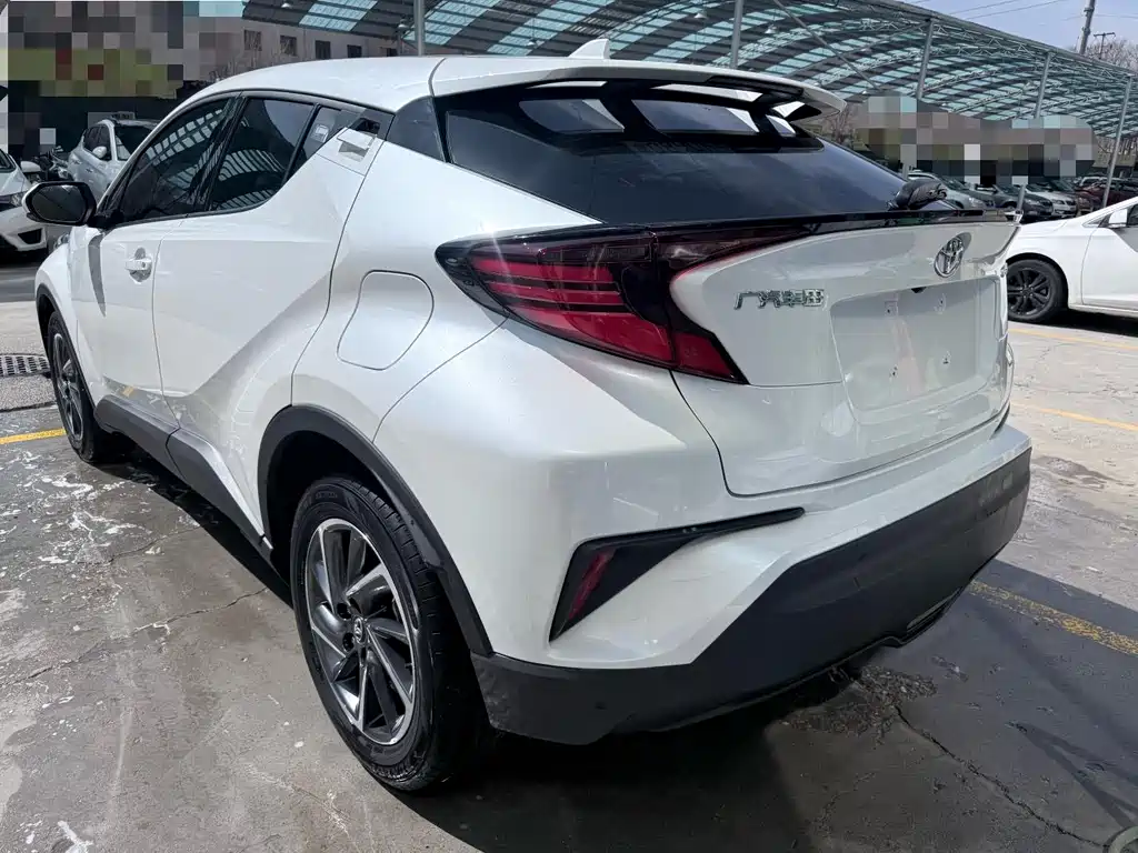 TOYOTA C HR