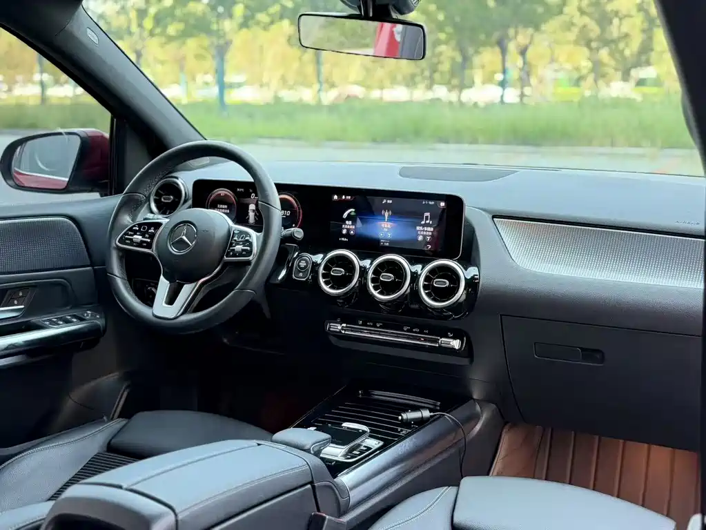 Mercedes-Benz B-Class — миниатюра 11