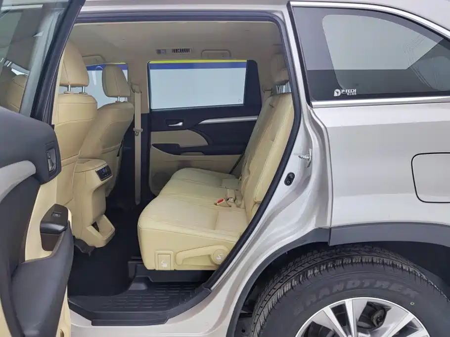 Toyota Highlander — миниатюра 11
