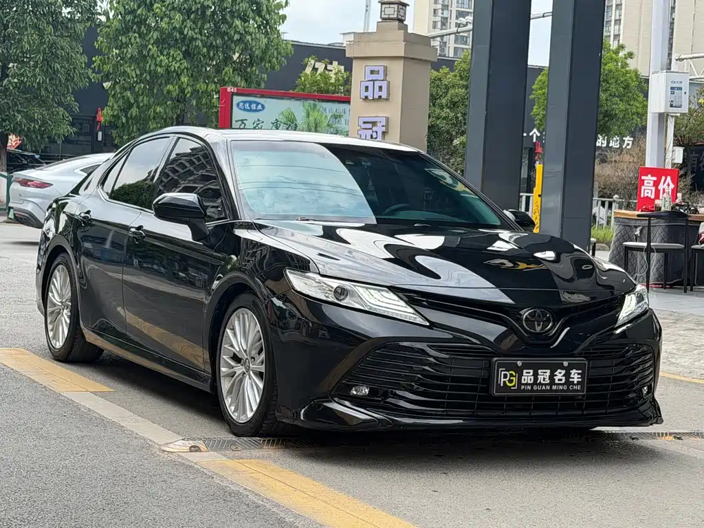 Toyota Camry 2019 2.5G Luxury
