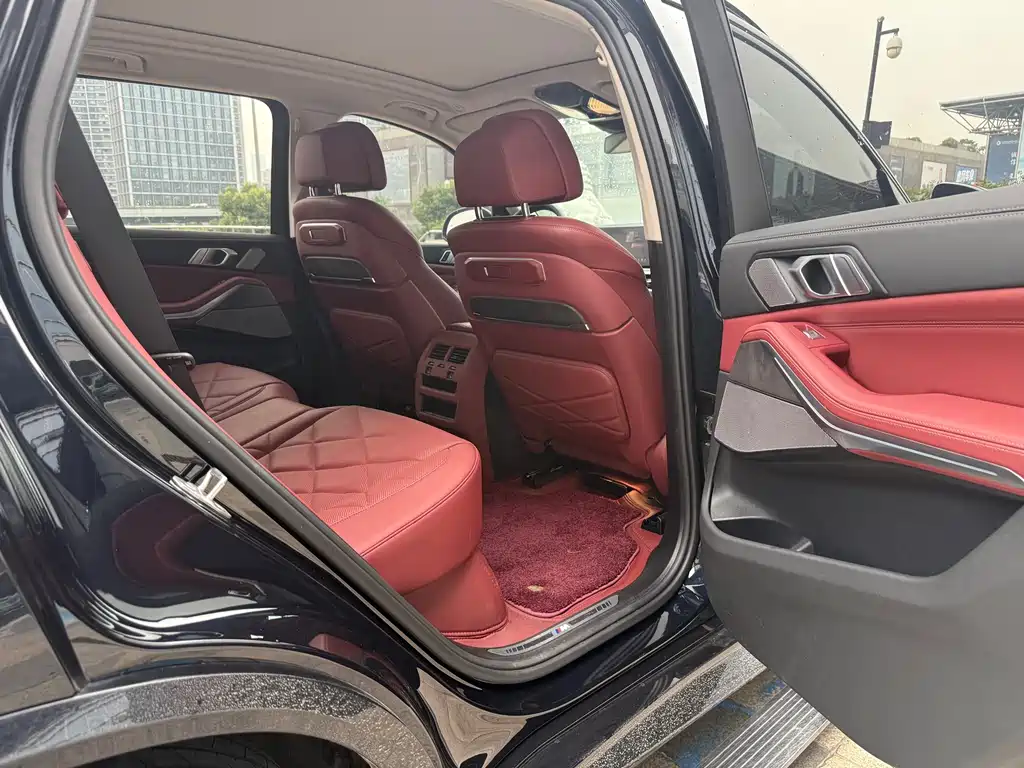 BMW X5 2026 xDrive 30Li Premium M Sport