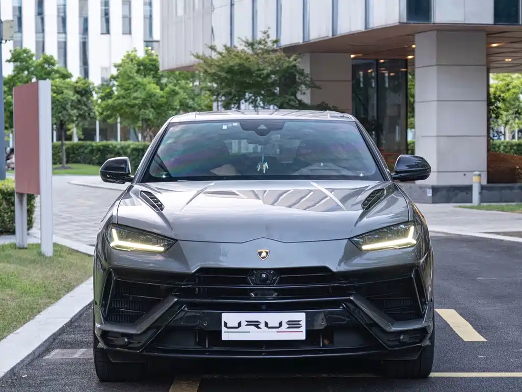 Lamborghini Urus — миниатюра 2
