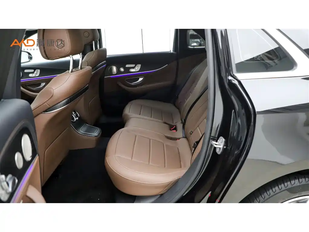 Mercedes-Benz E-Class — миниатюра 7