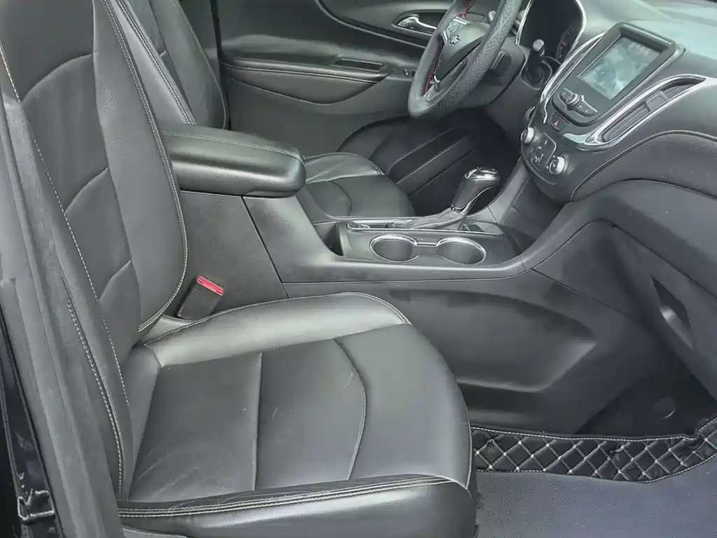 Chevrolet Equinox — миниатюра 17