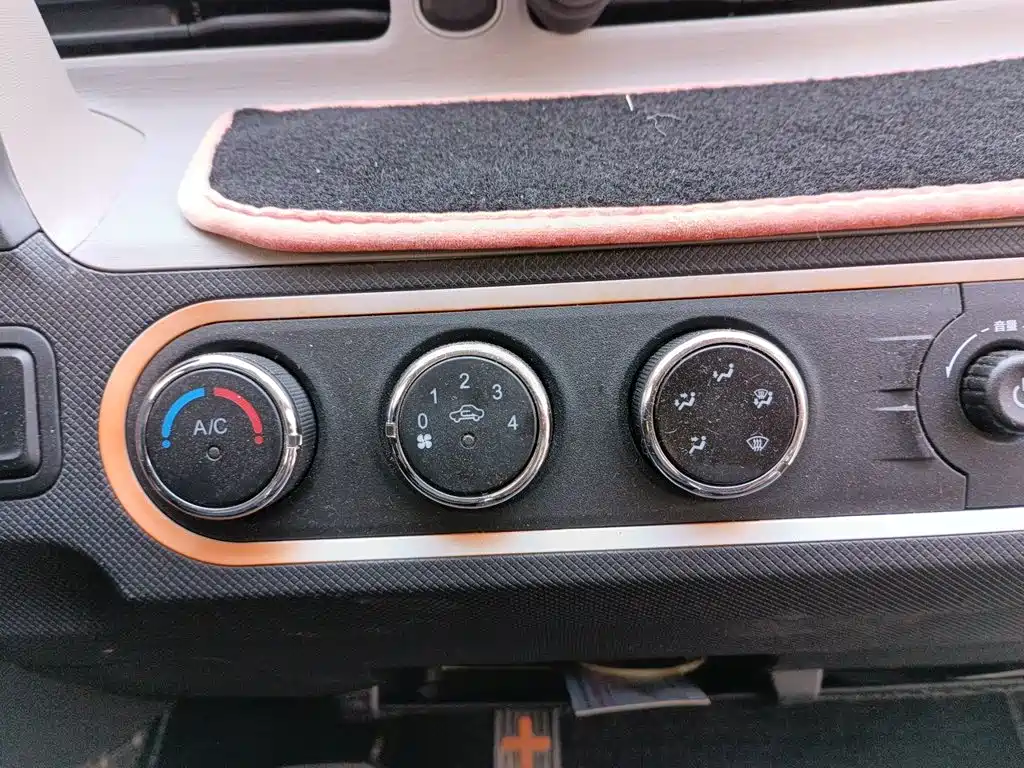 Wuling MINIEV — миниатюра 21