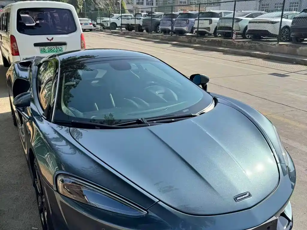 McLaren GT — миниатюра 5