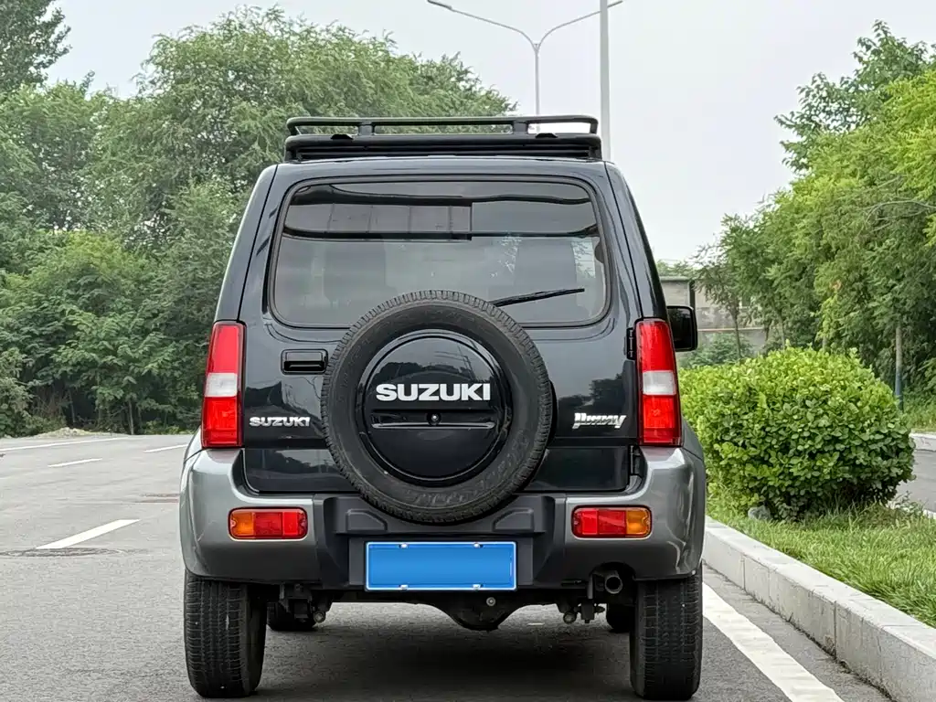 Suzuki Jimny — миниатюра 5