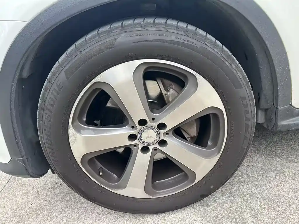 Mercedes-Benz GLC 2016 GLC 300 4MATIC
