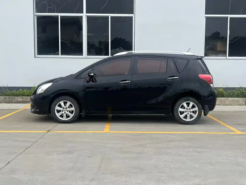Toyota Verso — миниатюра 2