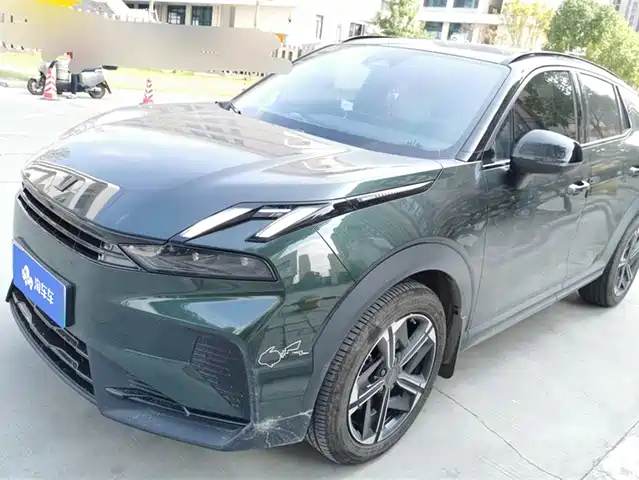 LYNK  & CO. 06 EM P 2024