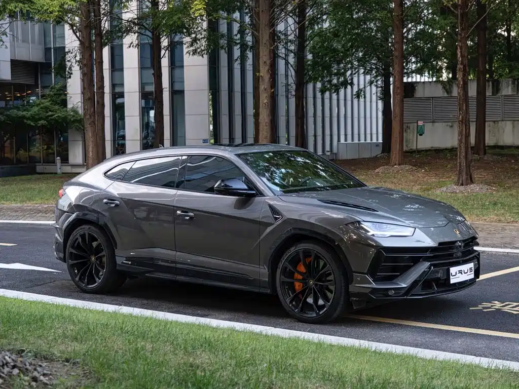 Lamborghini Urus — миниатюра 3